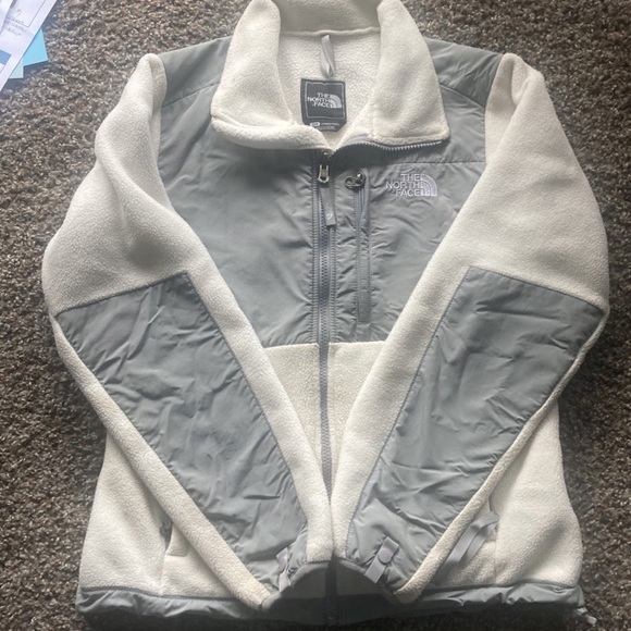 The North Face fleece jacket - Picture 1 of 5